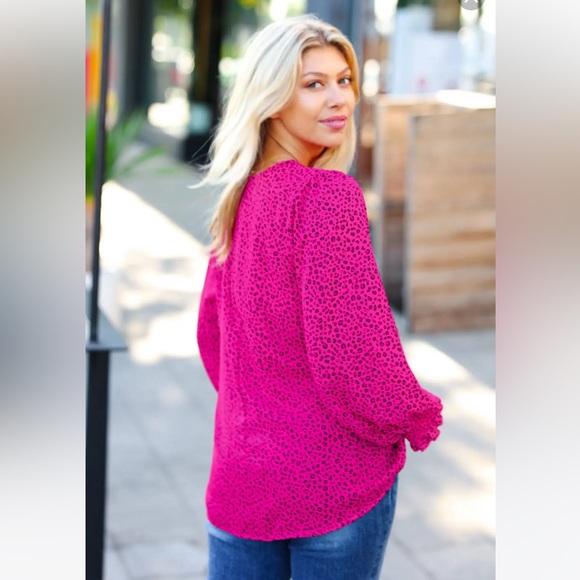 JODIFL animal print smocked cuff blouse - Picture 7 of 10